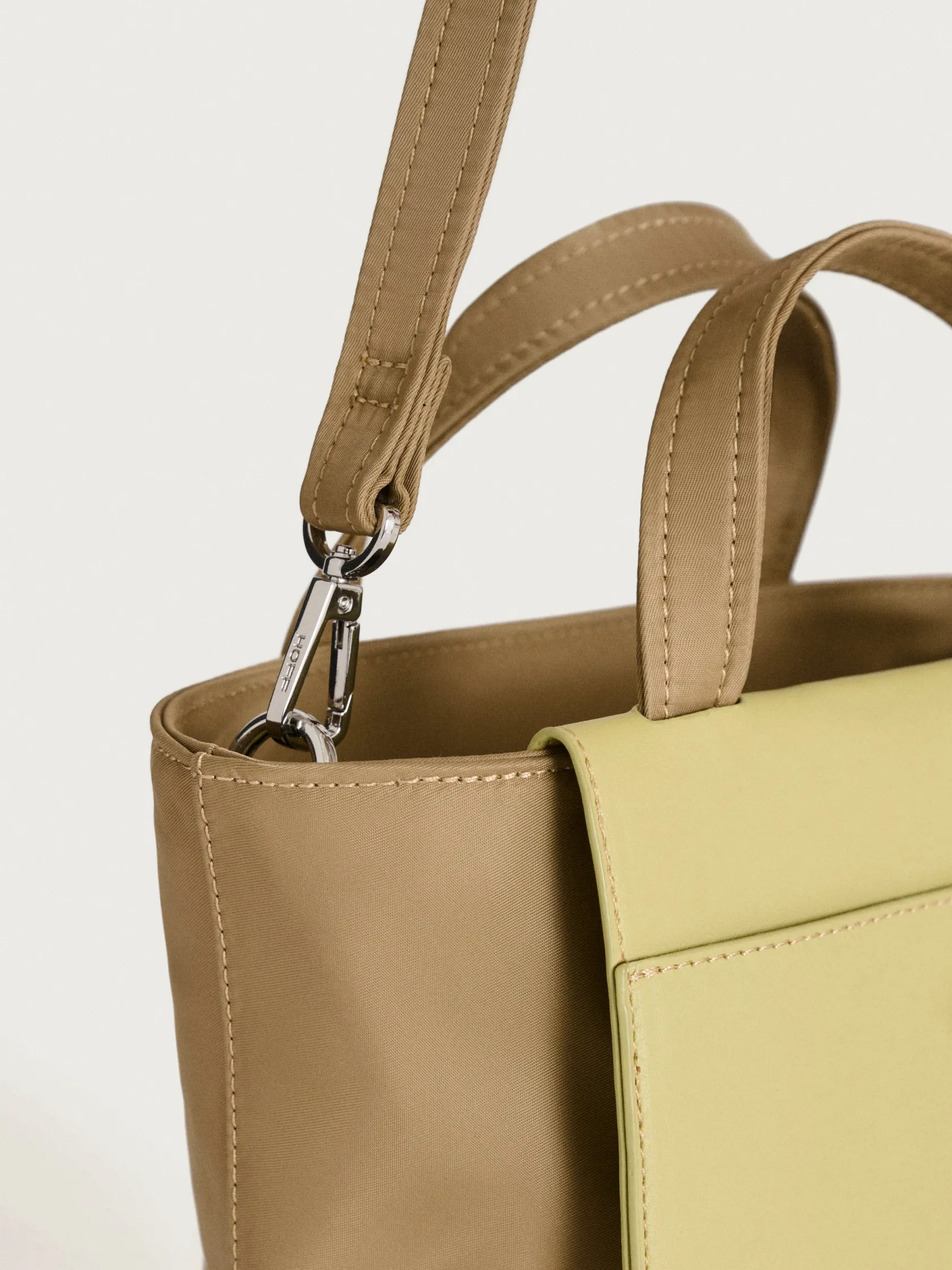 HOFF Nylon|Bolsos Shopper^MINI SHOPPER NYLON DAILY CAQUI